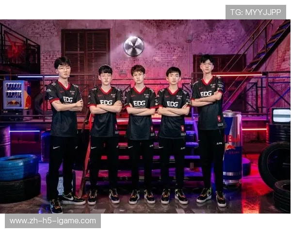 EDG在青年赛中的团队协作表现分析与精彩瞬间回顾